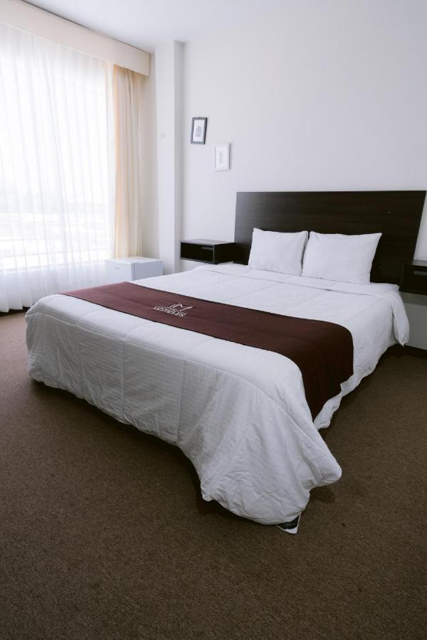 LM Hoteles Piura Buitenkant foto