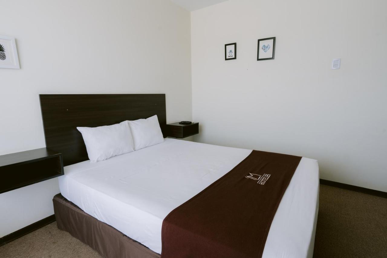LM Hoteles Piura Buitenkant foto