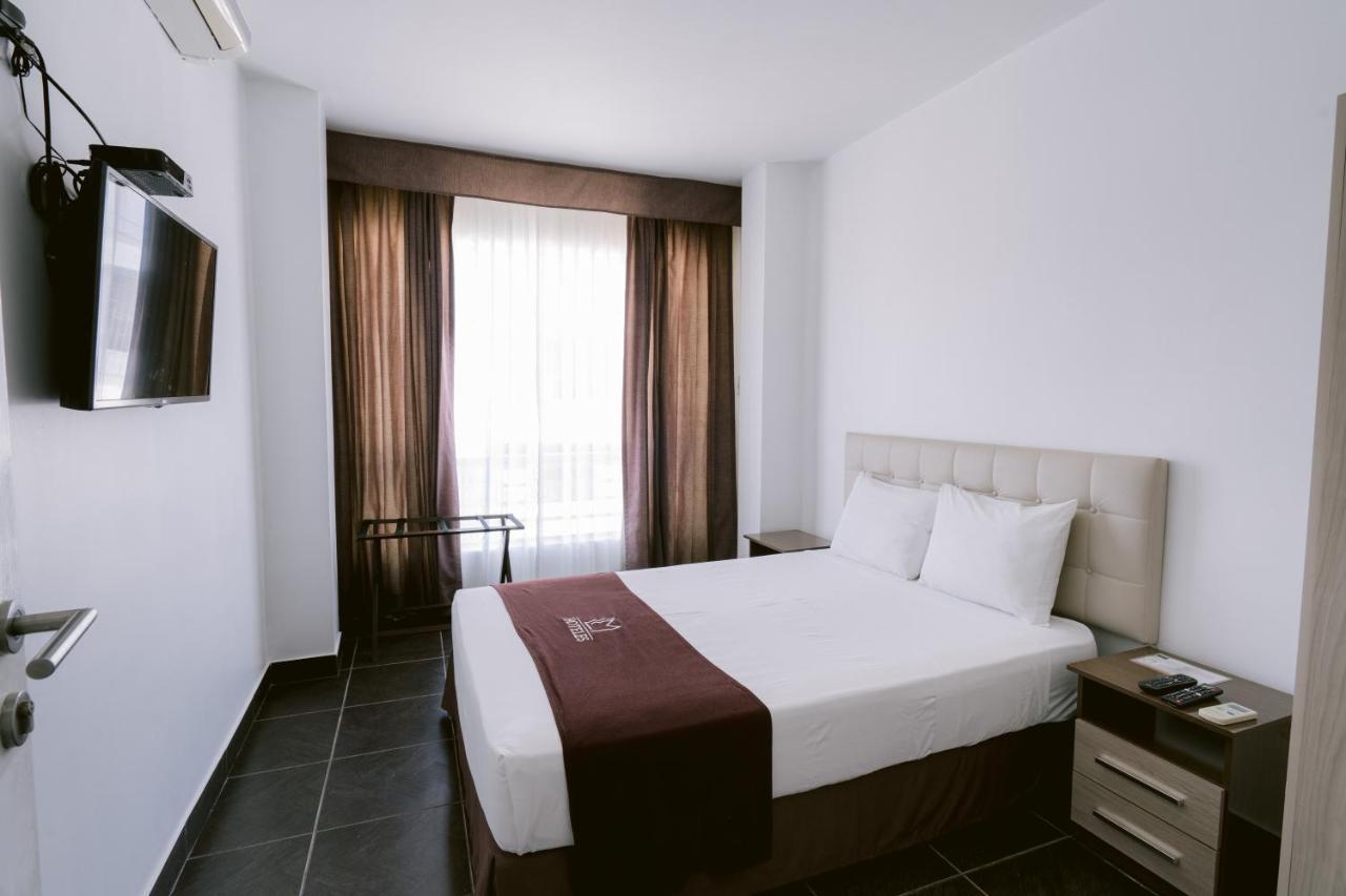 LM Hoteles Piura Buitenkant foto