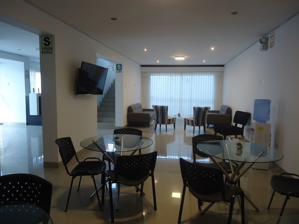 LM Hoteles Piura Buitenkant foto
